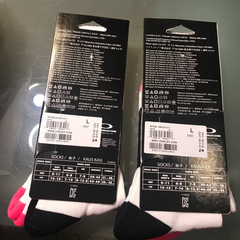 Oakley Socks Mens Womens 2 Packs (4 pairs) NIP M L - Picture 2 of 4